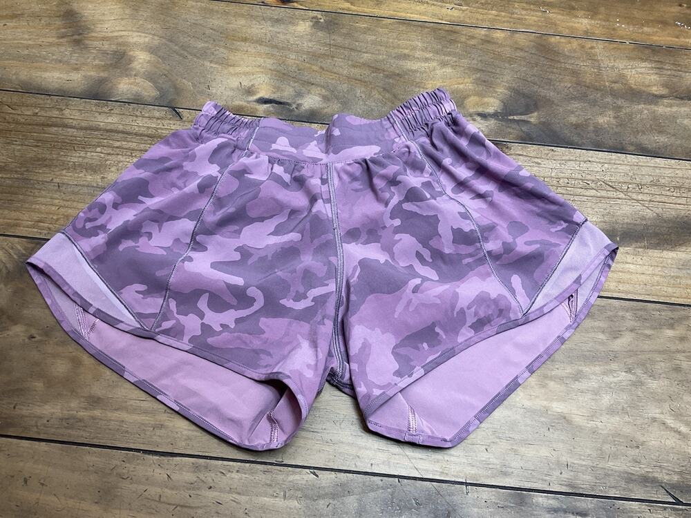 Lululemon Hotty Hot Shorts Pink Camo 4”Lined Size 4